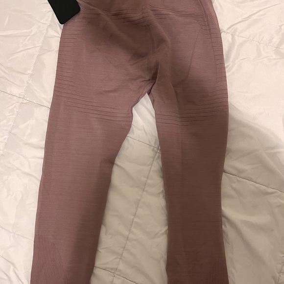 alphalete pink leggings - Picture 3 of 4